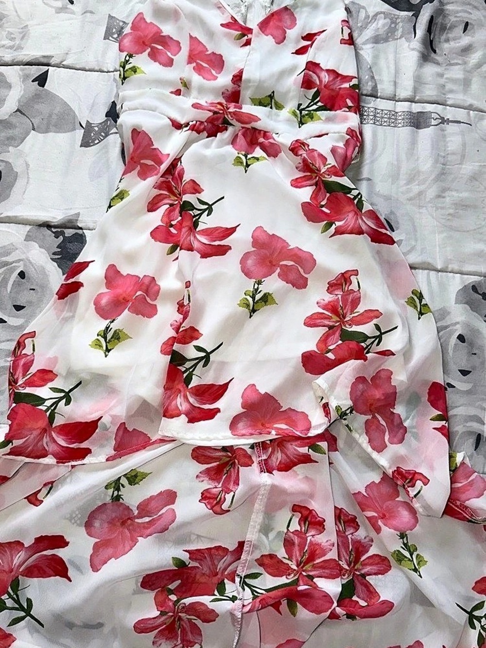 Charlotte Russe Floral Maxi Dress in White & Pink Size Small